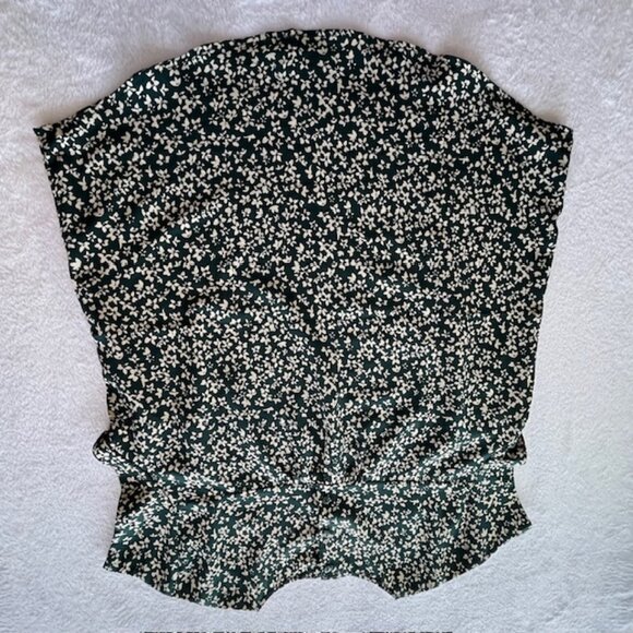 Monday Fun Hunter Green & Cream Mini Floral Popover Top with Cap Sleeves- Size L - Picture 4 of 8